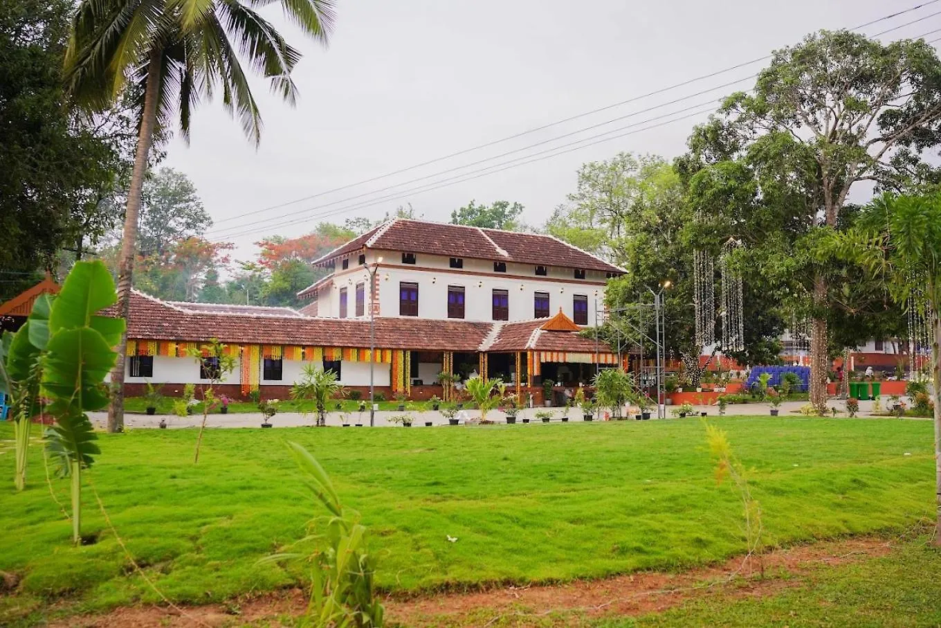 Chithrapuri Heritage Hotels Pvt Ltd Alathur